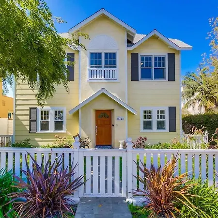 Lovely Home With Backyard Oasis & Great Wifi - Walk To La Jolla Village, Dogs Ok